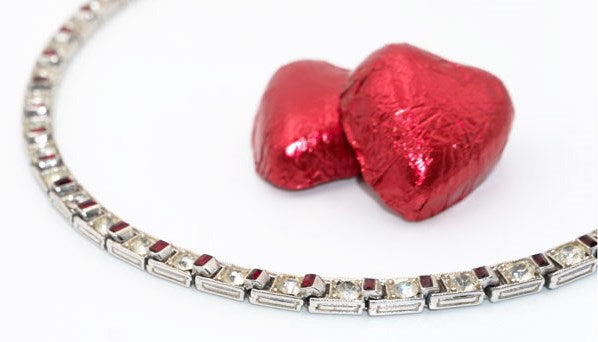 How to Give Vintage for Valentine's Day