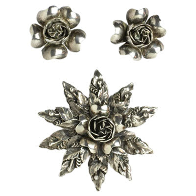 Hobé sterling jewelry set w/floral motif