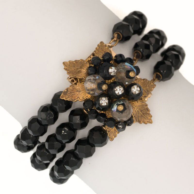 Vintage onyx bracelet w/decorative clasp