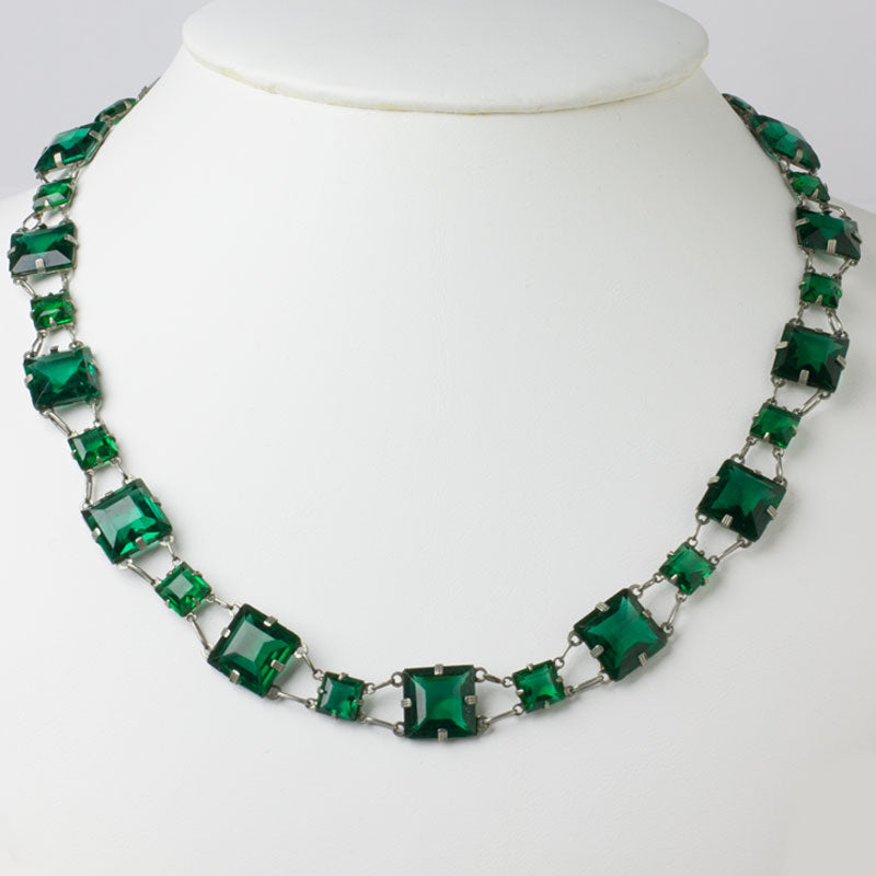 Vintage emerald necklace in chicklet style