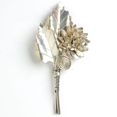 Large vintage flower pin in sterling silver