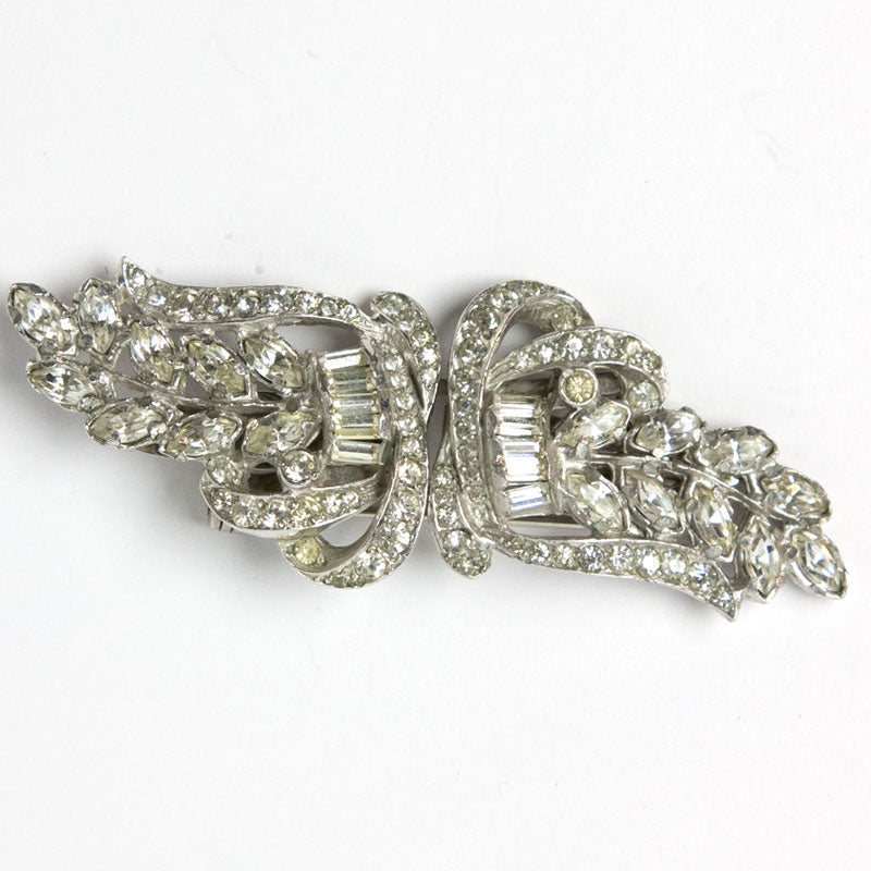 Diamante brooch in horizontal position