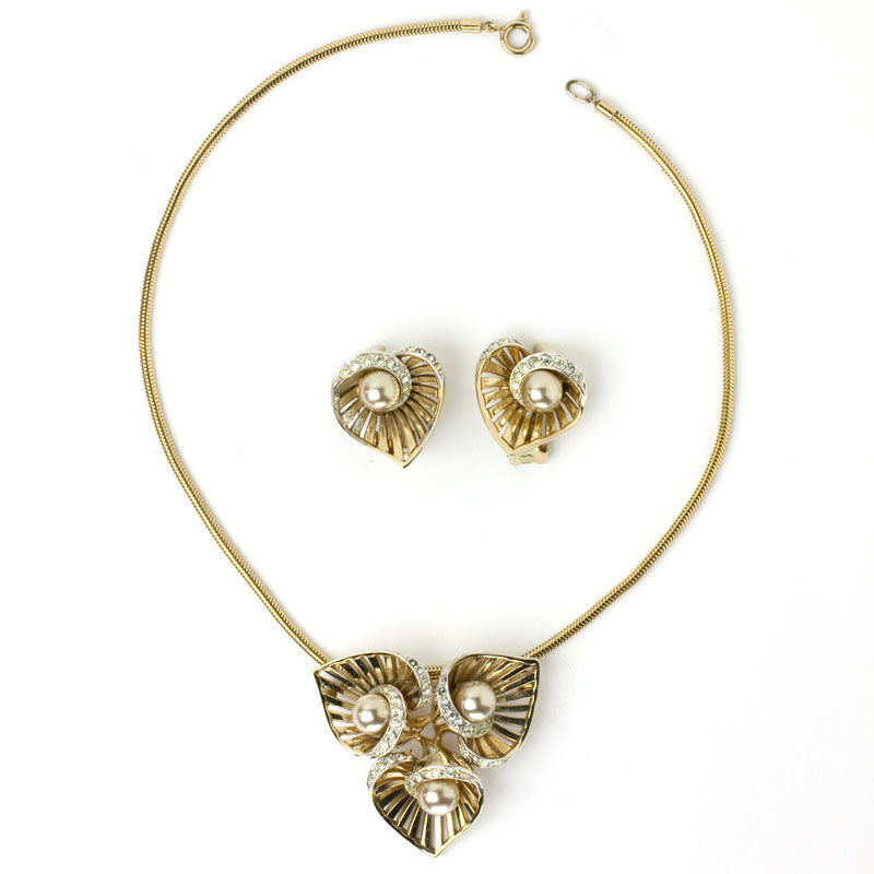 Vintage gold flower necklace/brooch & earrings