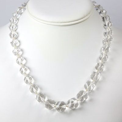 Sea bamboo and rock crystal necklace, metal clasp. Leng… | Drouot.com